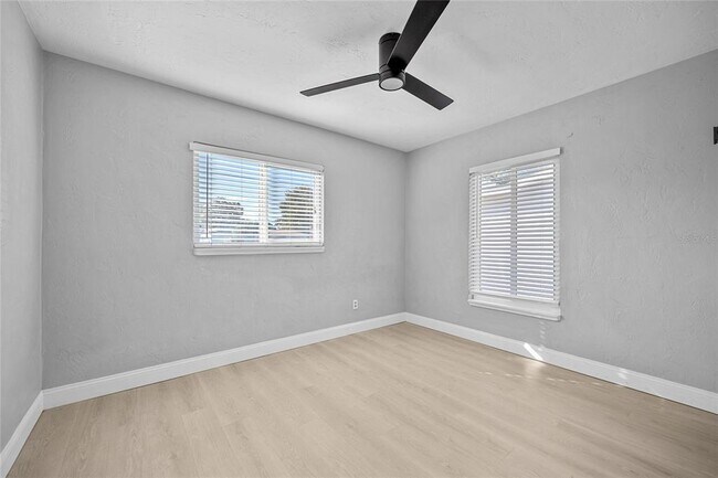 Building Photo - 1513 56th Ave N