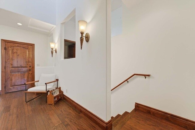 Building Photo - 41 S Circle Dr