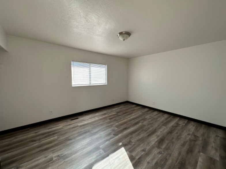 Building Photo - 535 W 400 N