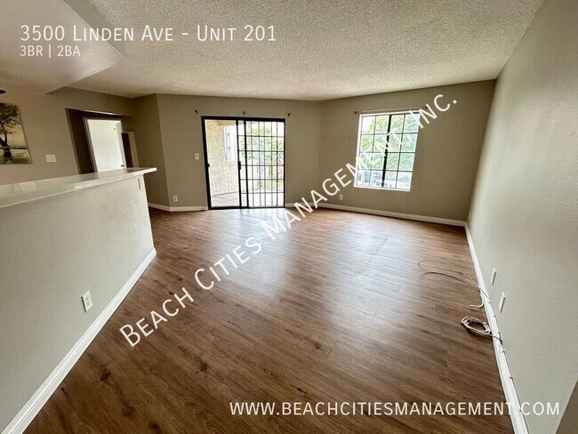 Building Photo - 3500 Linden Ave