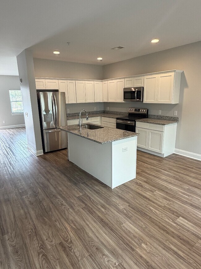 Building Photo - 247 Judith Dr