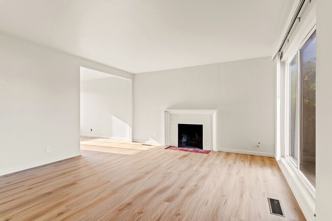 Building Photo - Just Updated! 3 Bed House in San Leandro |...