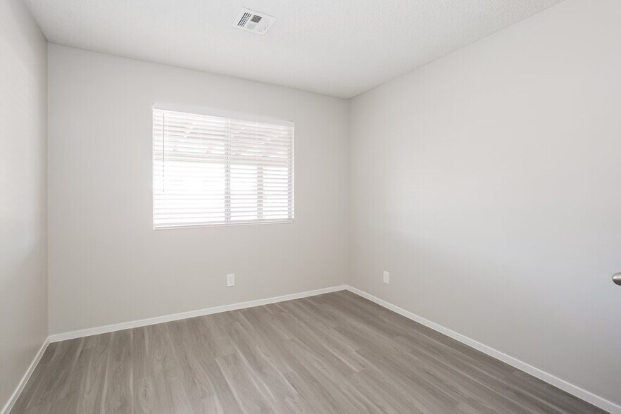 Building Photo - 361 Clover Glen Ct