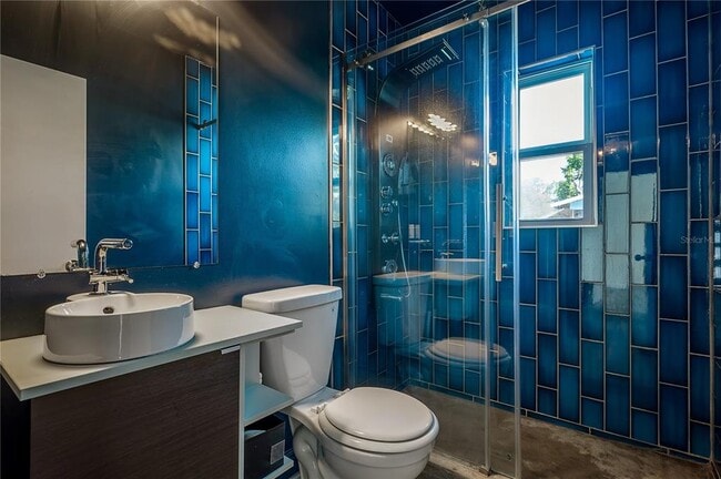 Building Photo - 3811 44th Ave N