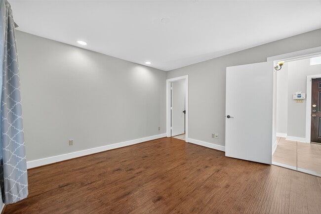 Building Photo - 5235 Larkin St