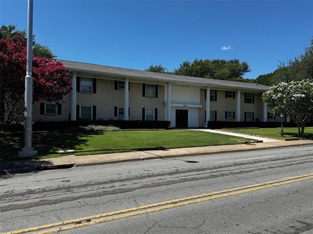 Building Photo - 5818 E University Blvd