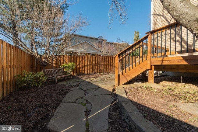 Building Photo - 2911 Montauk Ct