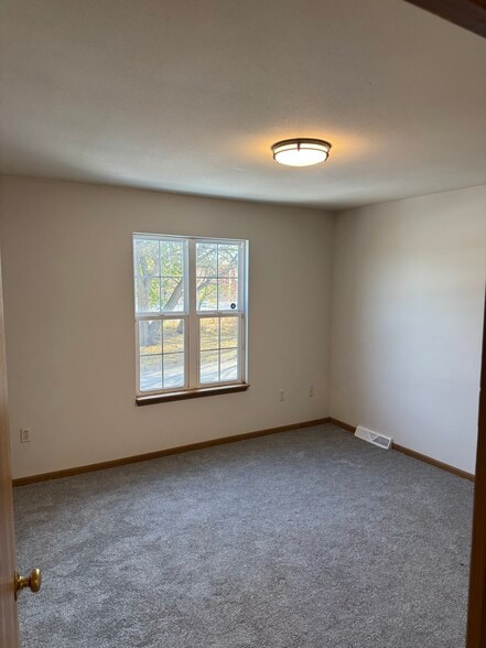 Building Photo - 614 Randolph St