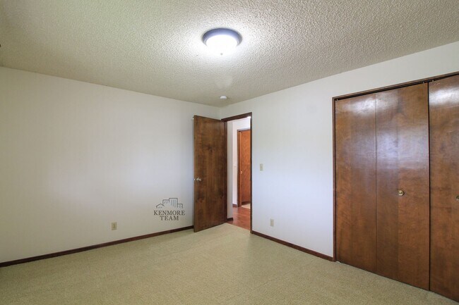 Building Photo - 4 Bedroom, 2 Bath Home in Pasco
