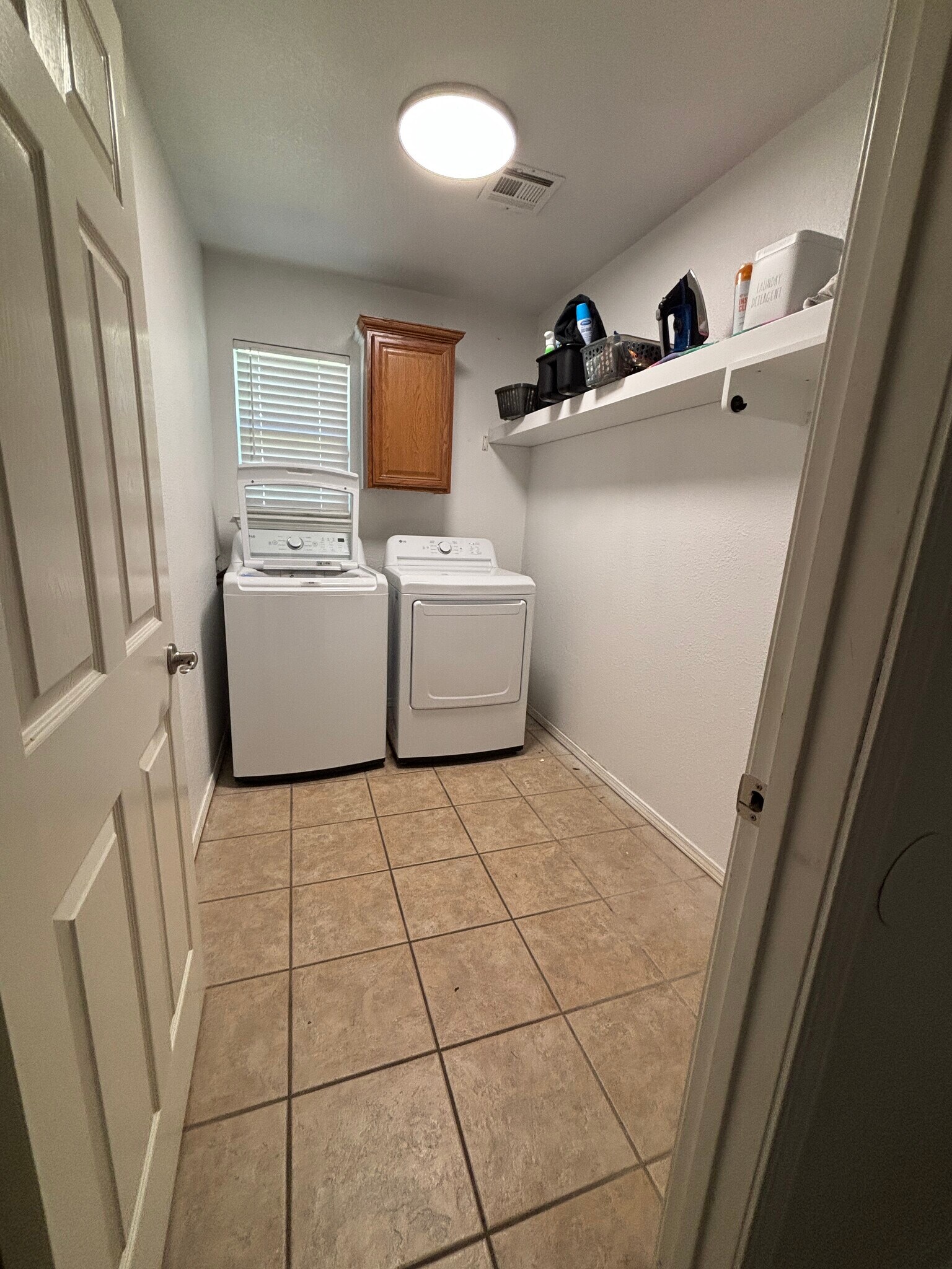 Building Photo - 431 Spicewood Trl