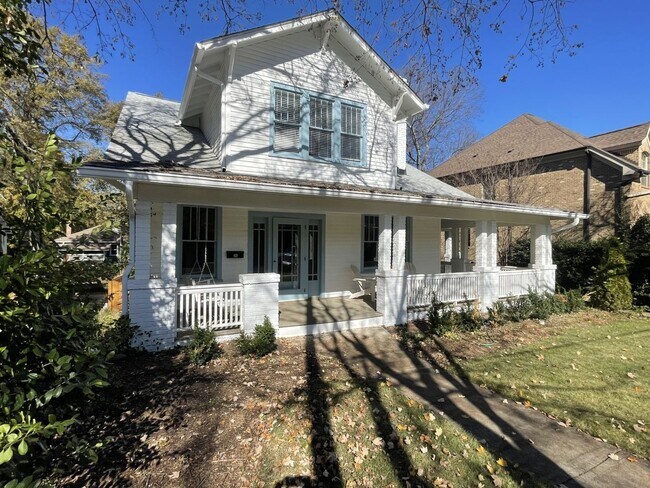 Building Photo - 4 Bd 3 Ba House