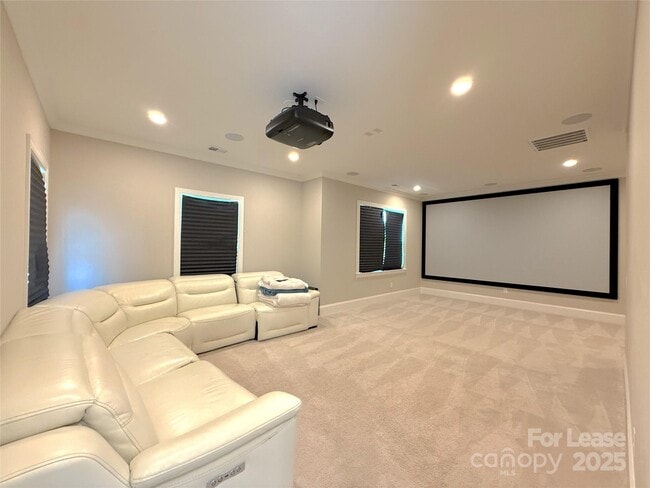 Building Photo - 3066 Belden Dr