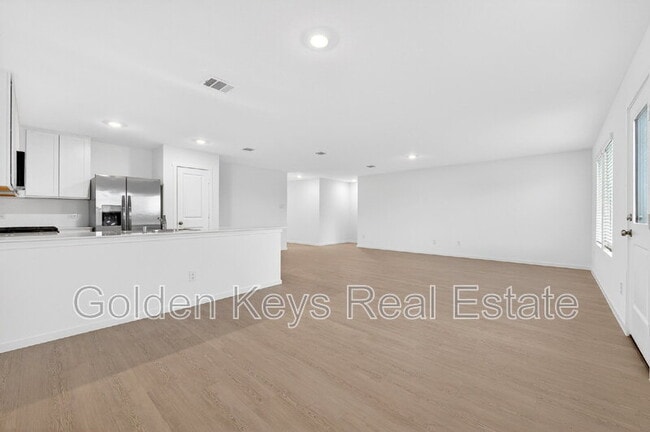Building Photo - 10212 Regal Bend Ln