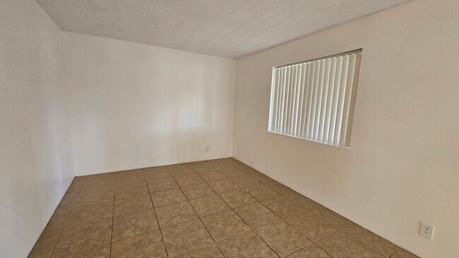 Building Photo - Winterhaven Small Apartment Community, Rem...