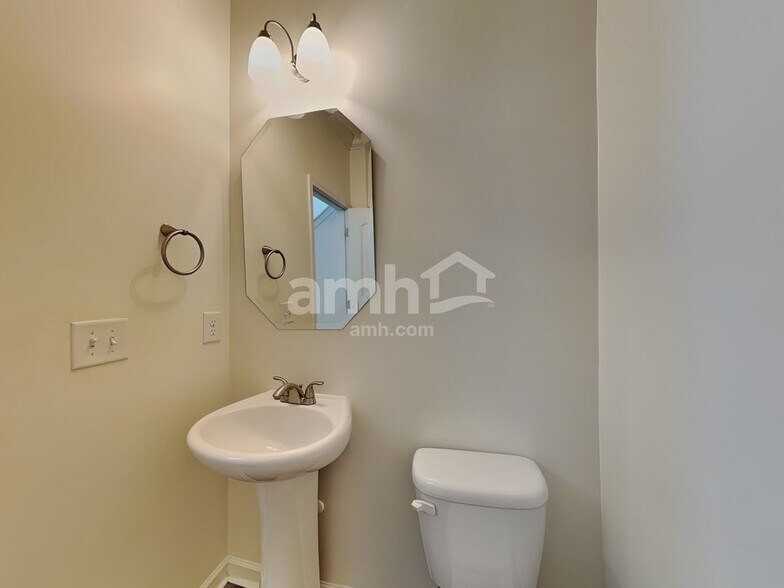 Building Photo - 5215 Smoky Ridge Ln