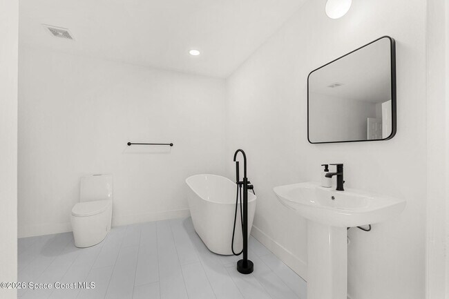 Building Photo - 9085 Jimmy Buffett Mem Hwy