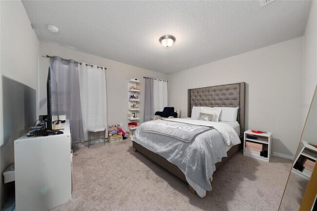 Building Photo - 2043 Harebell Ln