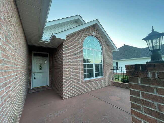 Building Photo - 1930 Scarlett Meadows Dr