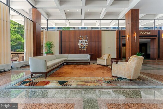 Building Photo - 3701 S George Mason Dr
