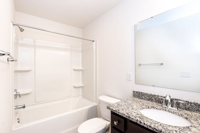 Building Photo - BEAUTIFUL 3 Bedroom Townhome Bonterra Vill...