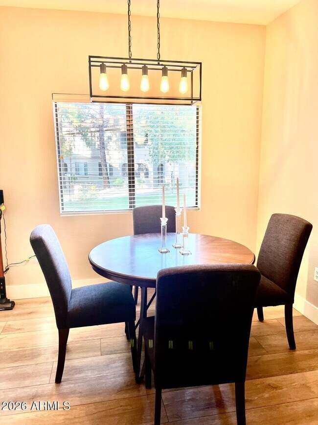 Building Photo - 15050 N Thompson Peak Pkwy