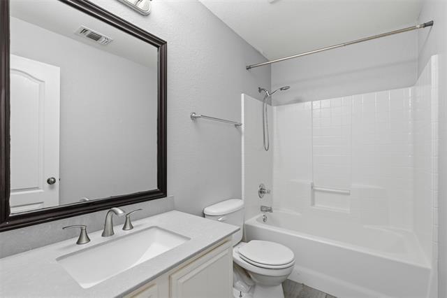 Building Photo - 3705 Vista Greens Dr