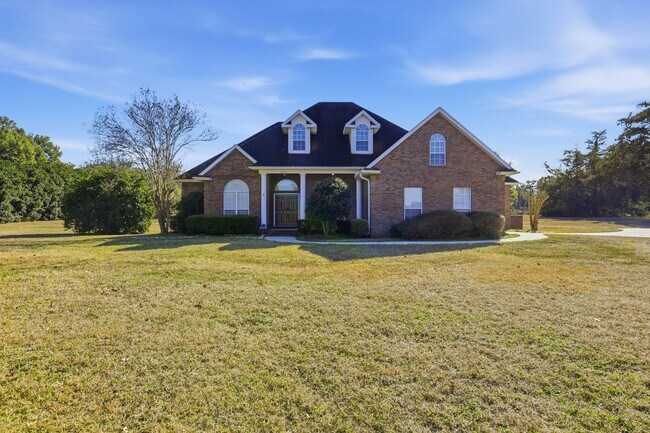 Building Photo - Ivy Park Brick Home 4 bedroom 3 1/2 baths