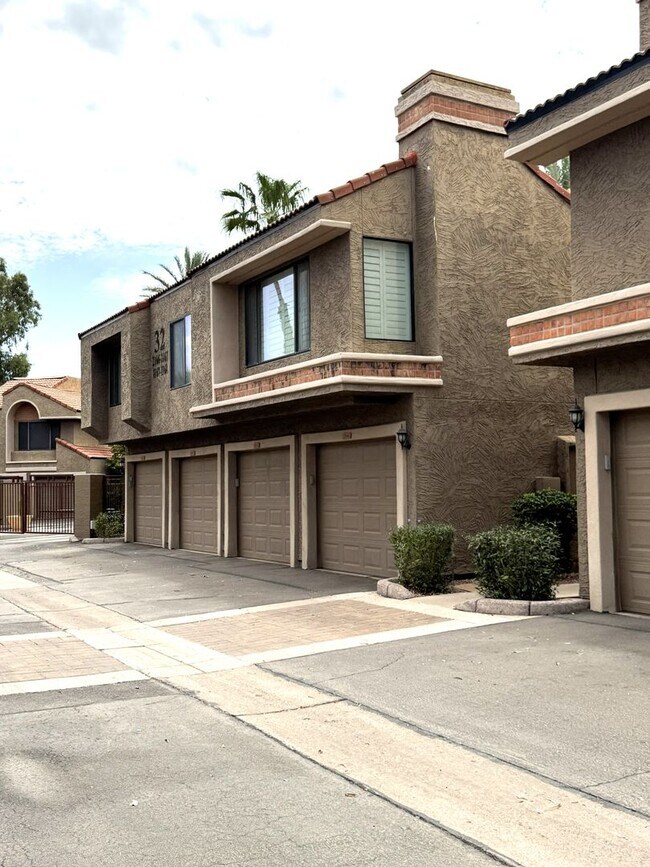 Building Photo - 5122 E Shea Blvd