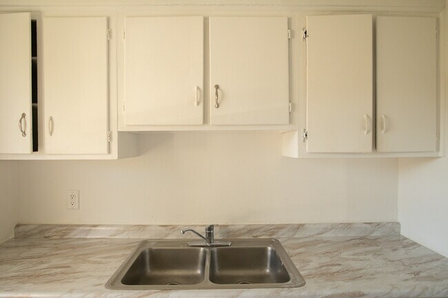 Building Photo - 3668-3674 Karwin Dr