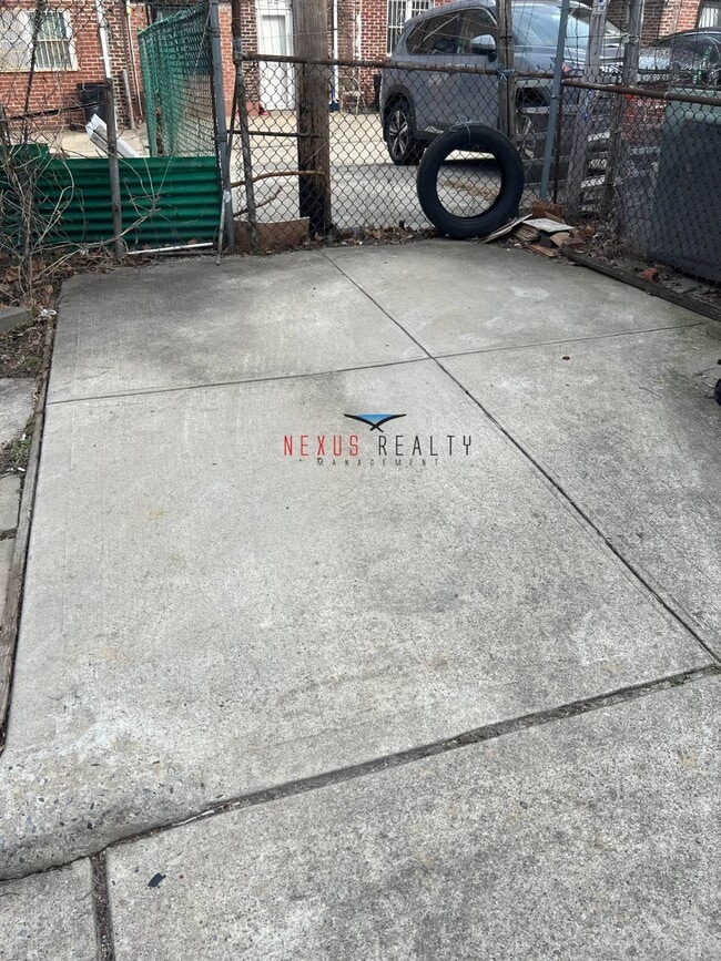 Building Photo - 33-19 69th St