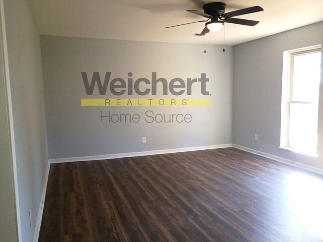 Building Photo - Spacious 4 Bedroom, Fully Updated & Move-In Ready!