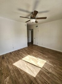 Building Photo - Beautiful and spacious condo in Tarzana!