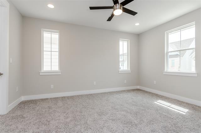 Building Photo - 202 S Village Way