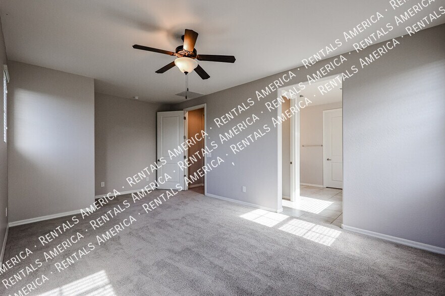 Building Photo - 2264 S Wallrade Ln