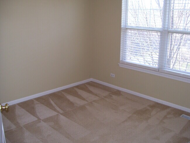 Building Photo - 3376 Bradbury Cir