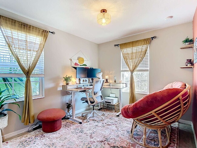 Building Photo - 10525 Oakside Dr