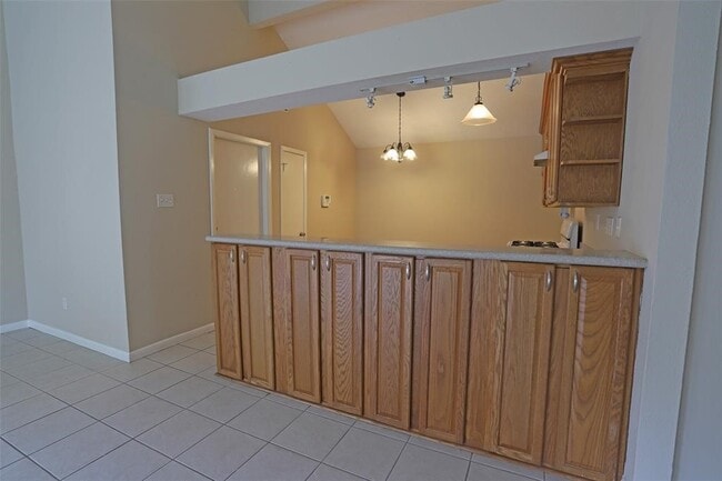 Building Photo - 11011 Shadowfield Dr