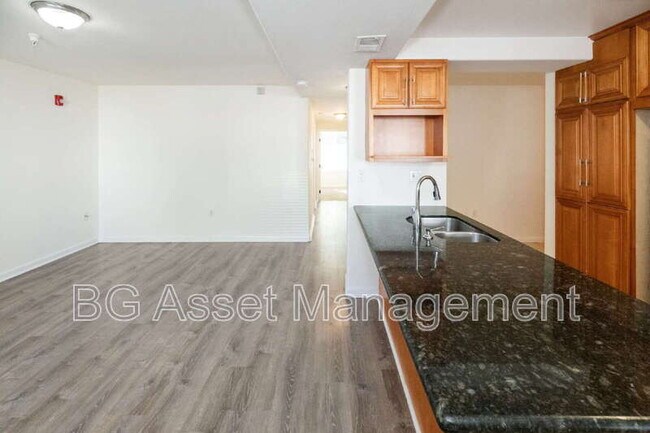 Building Photo - 1459 MacArthur Blvd