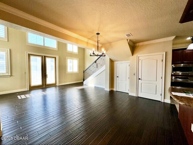 Building Photo - 5090 Riverside Dr