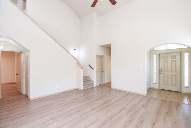 Building Photo - 2106 Harmon Crest Ct