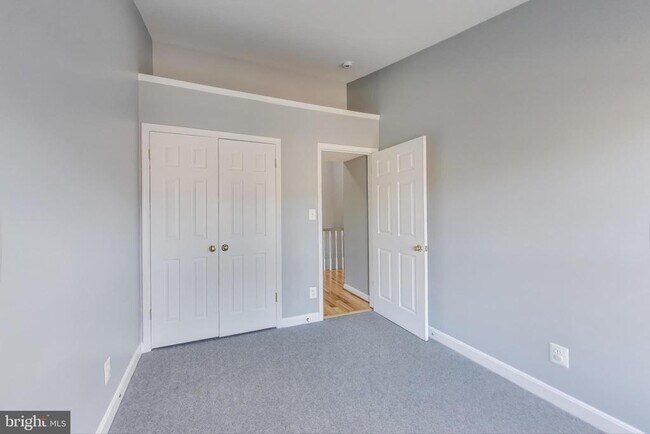 Building Photo - 2851 Strauss Terrace