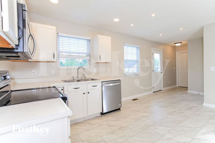 Building Photo - 6676 Midnight Sun Dr