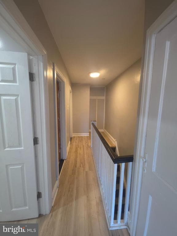 Building Photo - 707 Long Ln