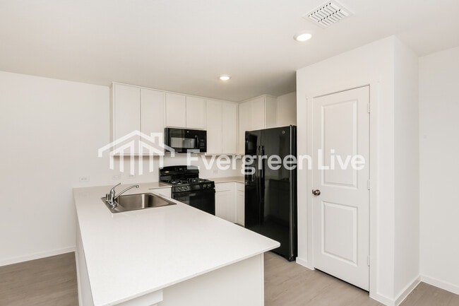 Building Photo - 10724 Dusty Rnch Rd