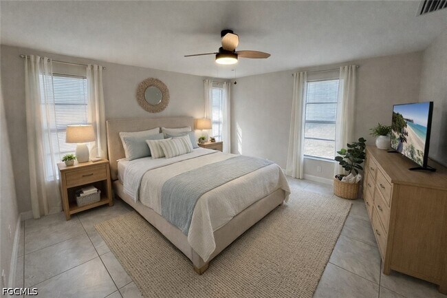 Building Photo - 701 SW 9th Ave