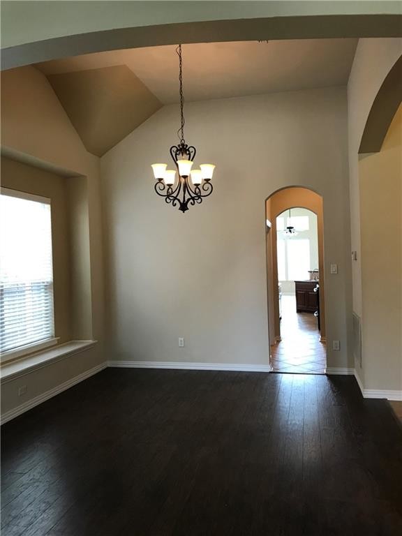 Building Photo - 2421 Mallard Dr