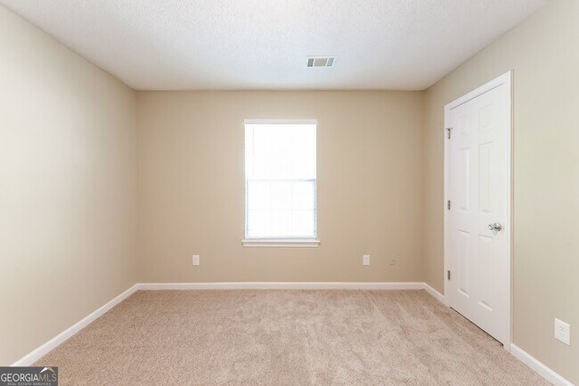 Building Photo - 6998 Bonnes Blvd SE