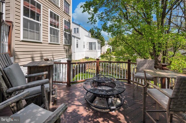 Building Photo - 30 Aurelie Dr