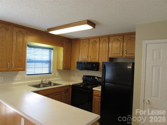 Building Photo - 108 Teaberry Ct