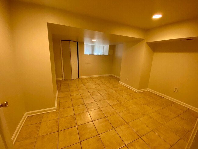 Building Photo - Charming 2 Bedroom/2 Bathroom Townhome in Harwood, Baltimore, MD!